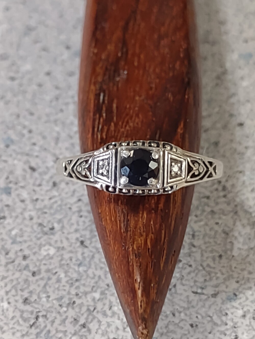 Deco Style Sapphire Ring(7)